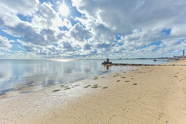 535 Commercial St 2, Provincetown, MA 02657