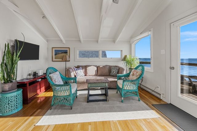 535 Commercial St 2, Provincetown, MA 02657