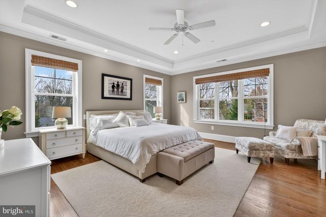 9304 EWING DR, Bethesda, MD 20817