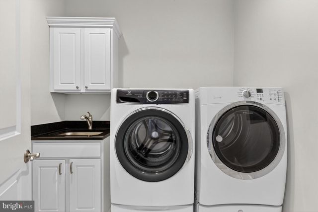 9304 EWING DR, Bethesda, MD 20817