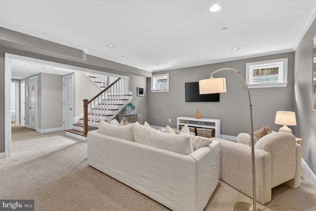 9304 EWING DR, Bethesda, MD 20817