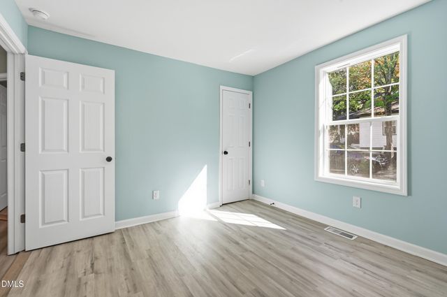 2106 Aiken Ave, Durham, NC 27704