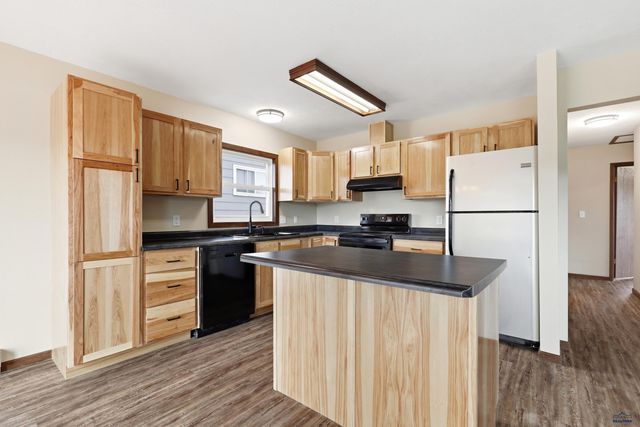 427 CITY SPRINGS LN, Rapid City, SD 57702