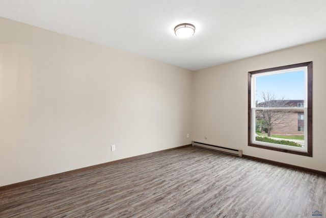 427 CITY SPRINGS LN, Rapid City, SD 57702