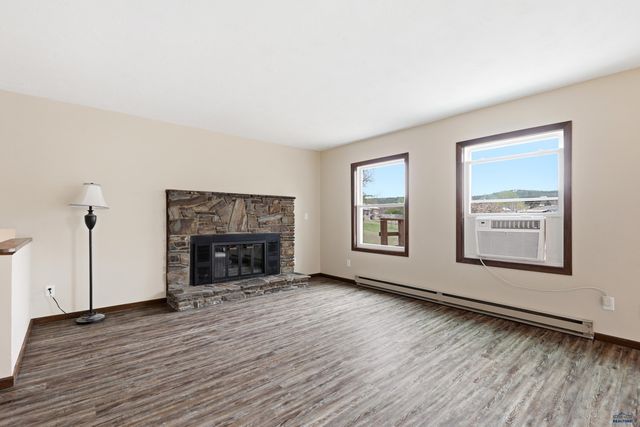 427 CITY SPRINGS LN, Rapid City, SD 57702