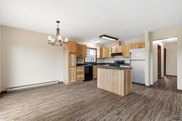 427 CITY SPRINGS LN, Rapid City, SD 57702