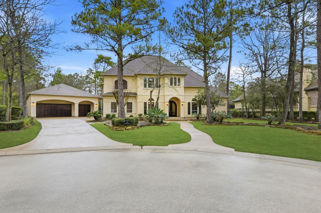 30 N Palmiera Cir, The Woodlands, TX 77382