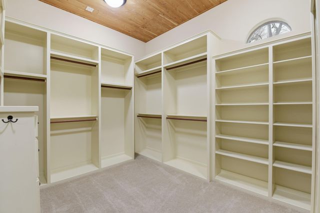 30 N Palmiera Cir, The Woodlands, TX 77382