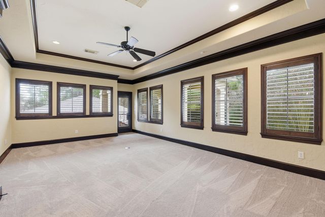 30 N Palmiera Cir, The Woodlands, TX 77382