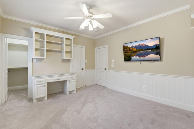 30 N Palmiera Cir, The Woodlands, TX 77382