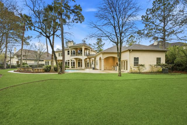 30 N Palmiera Cir, The Woodlands, TX 77382