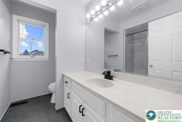 5770 fresh meadow Drive, Lower Macungie Twp, PA 18062