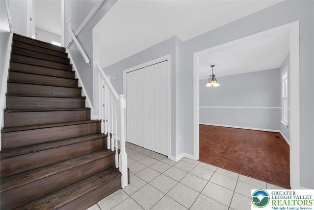 5770 fresh meadow Drive, Lower Macungie Twp, PA 18062