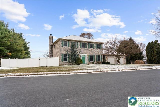 5770 fresh meadow Drive, Lower Macungie Twp, PA 18062