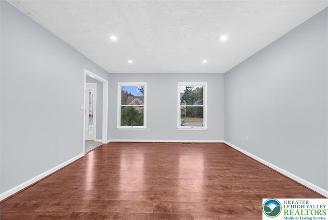 5770 fresh meadow Drive, Lower Macungie Twp, PA 18062