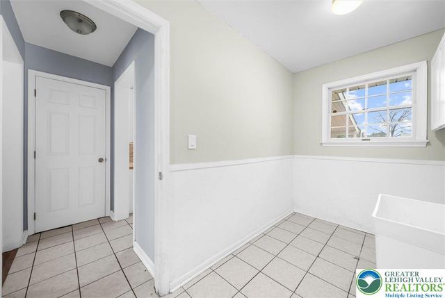 5770 fresh meadow Drive, Lower Macungie Twp, PA 18062