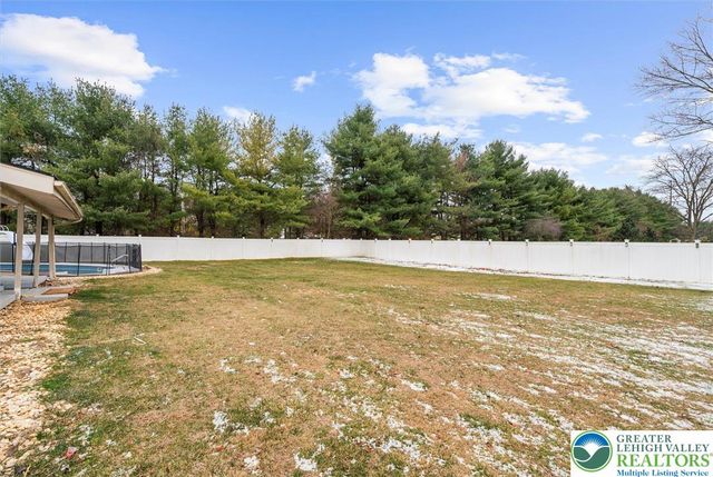 5770 fresh meadow Drive, Lower Macungie Twp, PA 18062