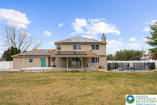 5770 fresh meadow Drive, Lower Macungie Twp, PA 18062