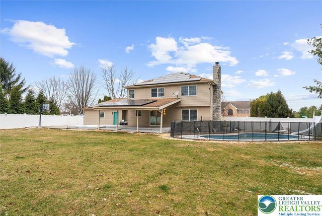 5770 fresh meadow Drive, Lower Macungie Twp, PA 18062