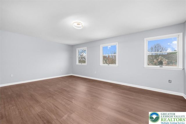 5770 fresh meadow Drive, Lower Macungie Twp, PA 18062