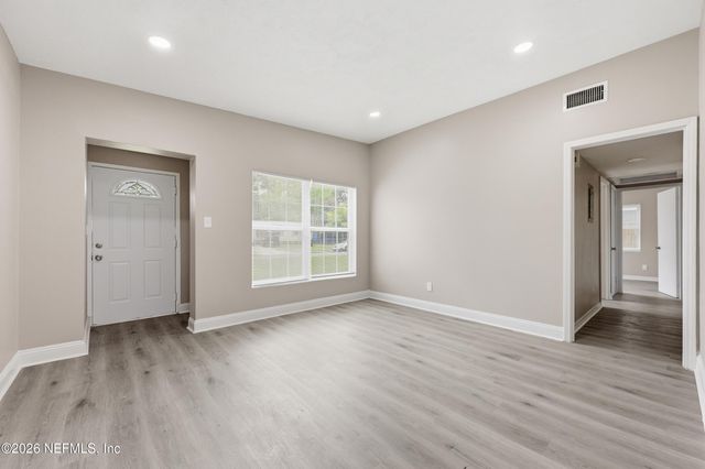 10242 HAVERFORD Road, Jacksonville, FL 32218