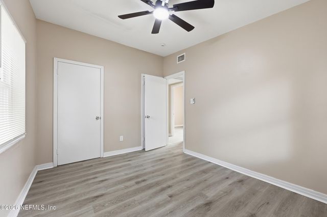 10242 HAVERFORD Road, Jacksonville, FL 32218