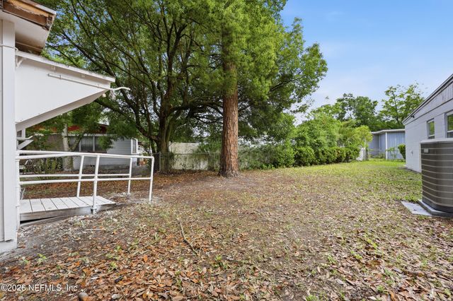 10242 HAVERFORD Road, Jacksonville, FL 32218