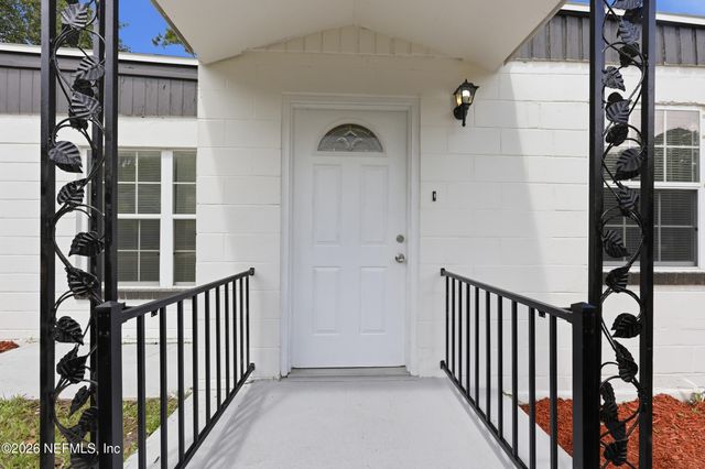 10242 HAVERFORD Road, Jacksonville, FL 32218