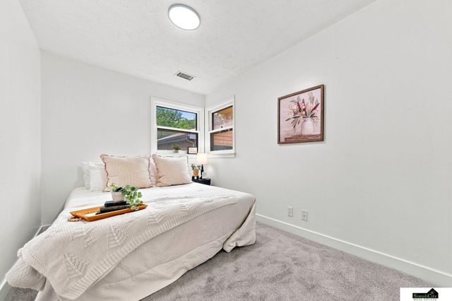 3636 S 33RD Street, Lincoln, NE 68506