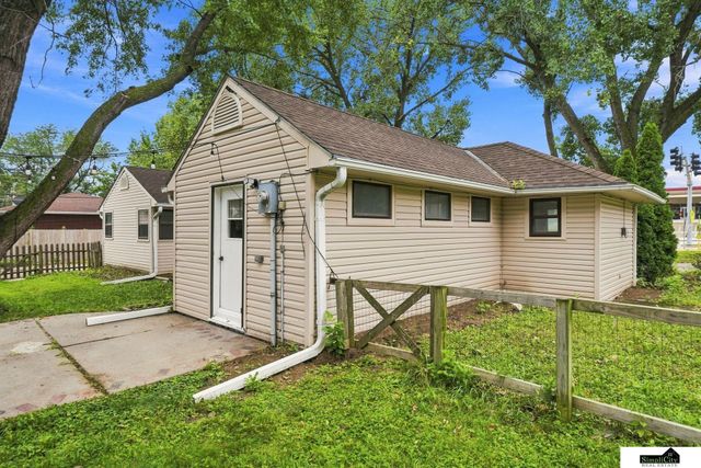 3636 S 33RD Street, Lincoln, NE 68506