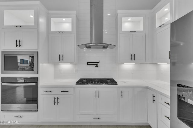 858 Harpendem Drive, Horizon City, TX 79928