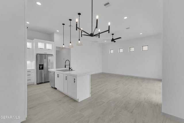 858 Harpendem Drive, Horizon City, TX 79928