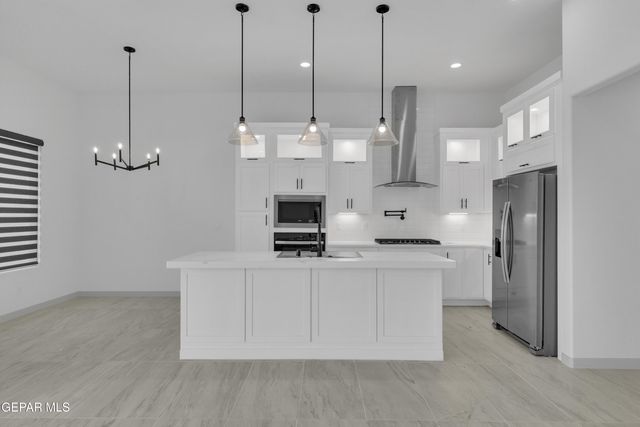 858 Harpendem Drive, Horizon City, TX 79928