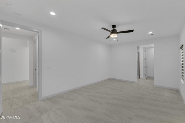 858 Harpendem Drive, Horizon City, TX 79928