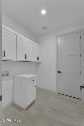 858 Harpendem Drive, Horizon City, TX 79928