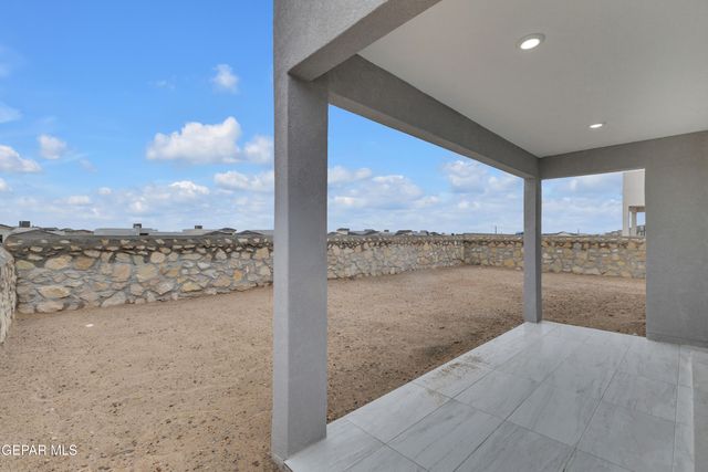 858 Harpendem Drive, Horizon City, TX 79928