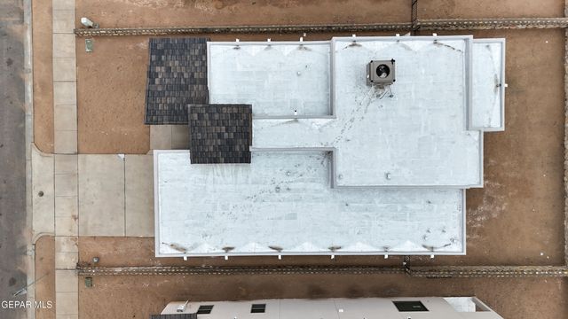 858 Harpendem Drive, Horizon City, TX 79928