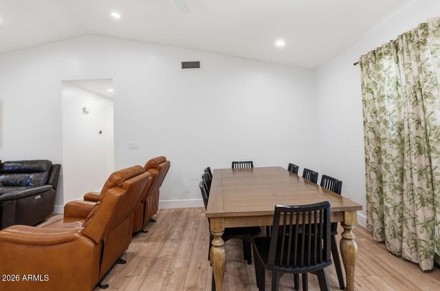 3065 E Leonora Street, Mesa, AZ 85213