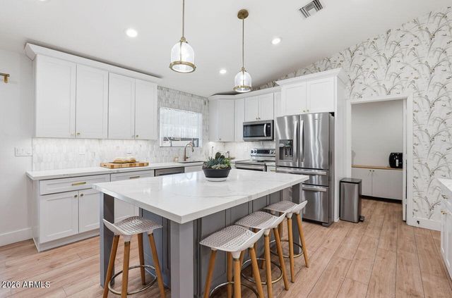 3065 E Leonora Street, Mesa, AZ 85213