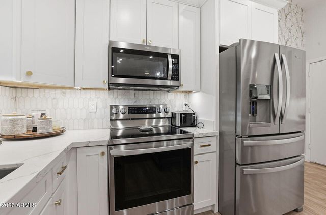 3065 E Leonora Street, Mesa, AZ 85213