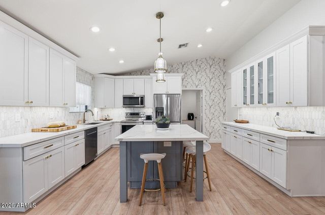 3065 E Leonora Street, Mesa, AZ 85213