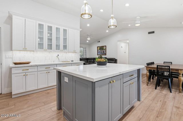 3065 E Leonora Street, Mesa, AZ 85213