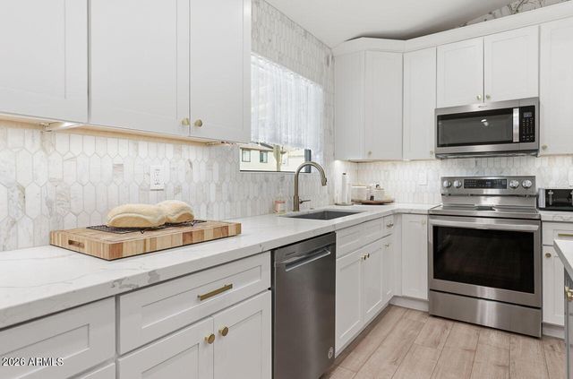 3065 E Leonora Street, Mesa, AZ 85213