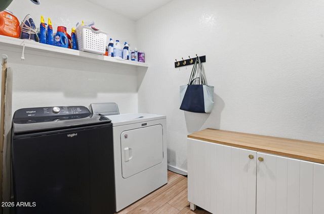 3065 E Leonora Street, Mesa, AZ 85213