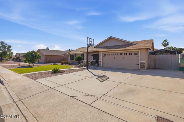 3065 E Leonora Street, Mesa, AZ 85213