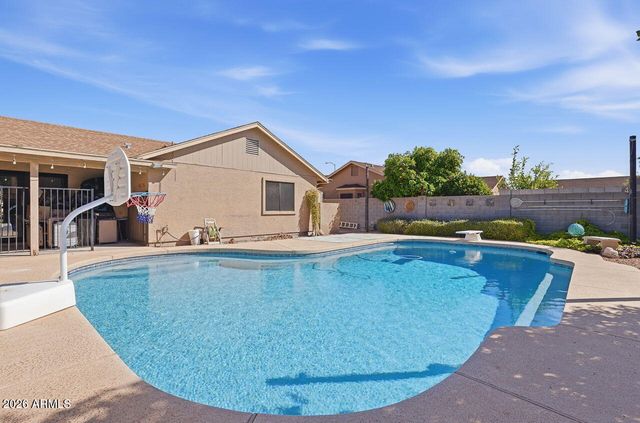 3065 E Leonora Street, Mesa, AZ 85213