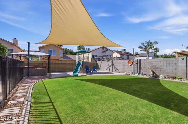 3065 E Leonora Street, Mesa, AZ 85213