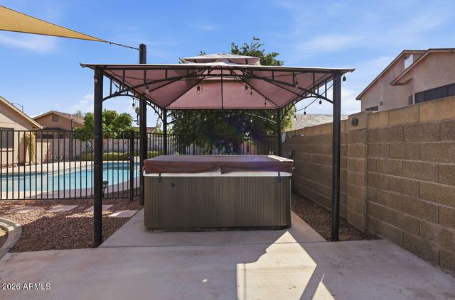 3065 E Leonora Street, Mesa, AZ 85213