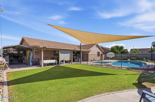 3065 E Leonora Street, Mesa, AZ 85213