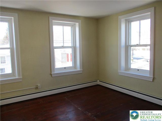 26 North Main Street, Nazareth Boro, PA 18064